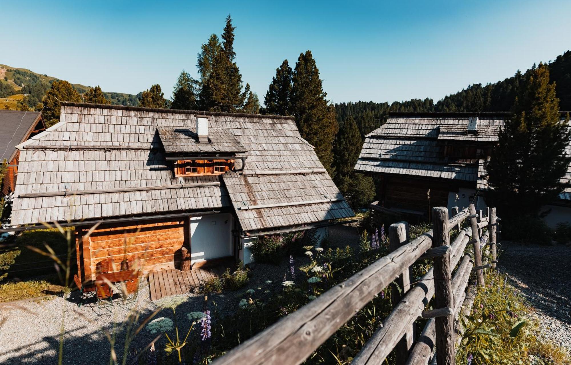 Mei Zeit Huettendorf Turracher Hohe Екстериор снимка